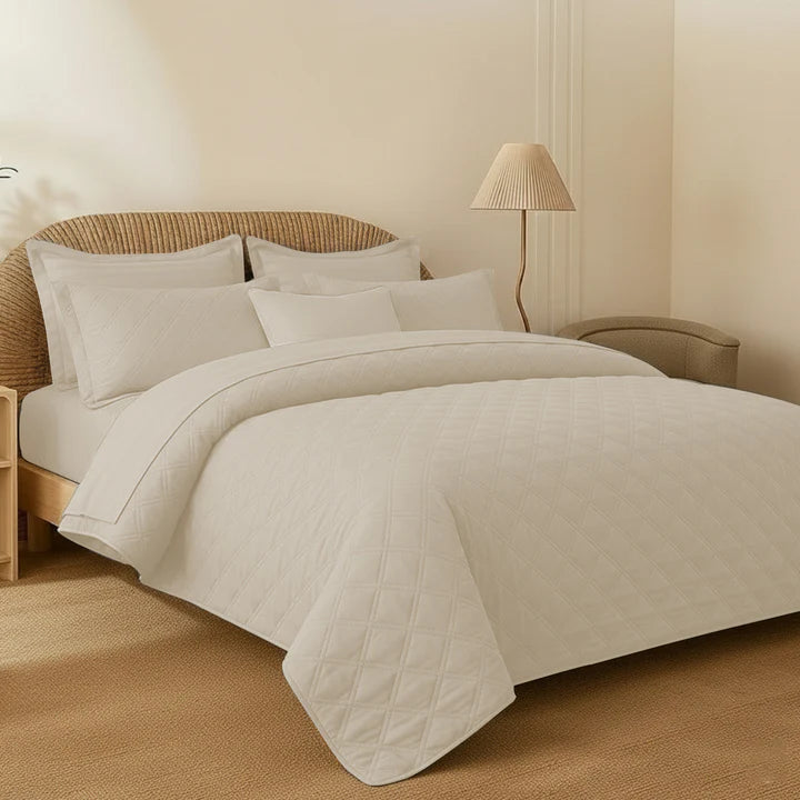 OFF-WHITE QUILTED BEDSPREAD SET (check)