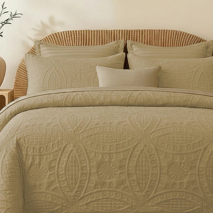 BEIGE QUILTED BEDSPREAD SET(flower)